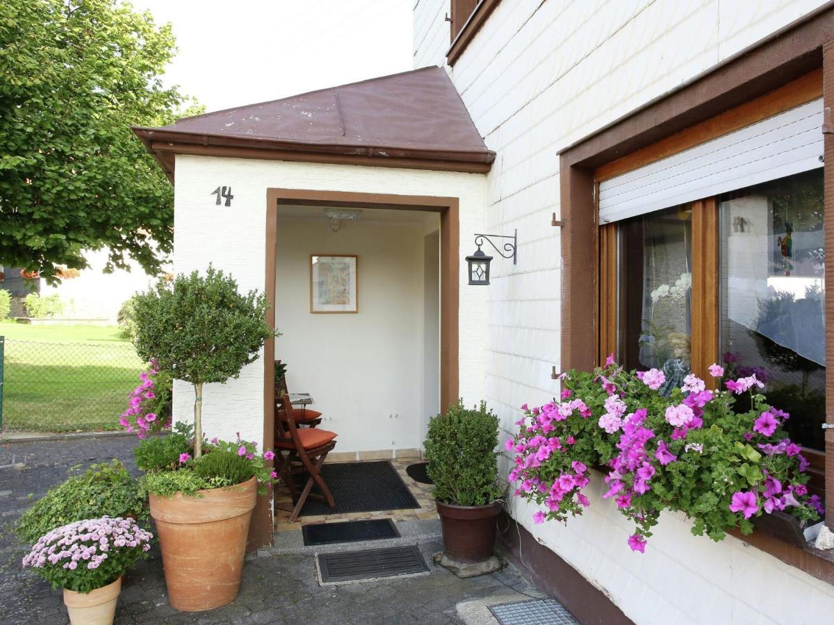 Apartment With Terrace And Pool In The Garden Pracht エクステリア 写真
